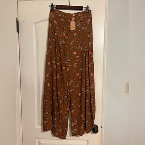 NWT Natural Life pants